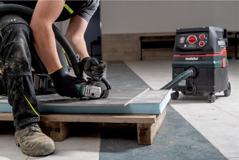 Metabo W18L 9-125 akkukulmahiomakone 2x4.0ah akku + ASC 55 laturi